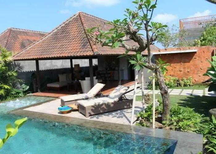 Villa Komea *